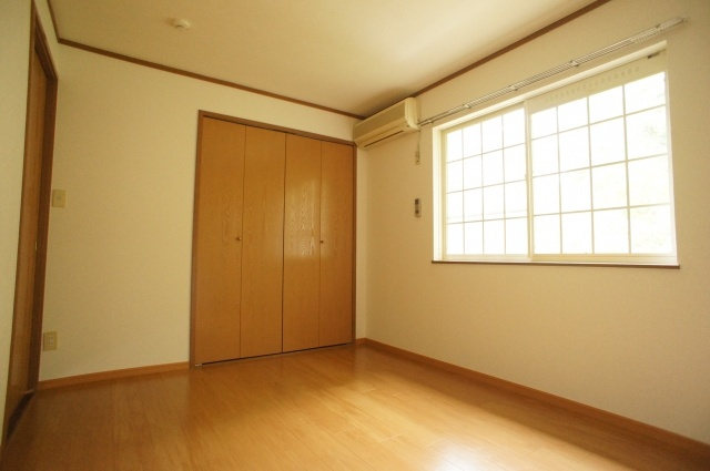 グランラシーヌの洋室|★明るい洋室