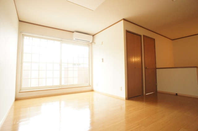 グランラシーヌの居間・リビング|★明るいＬＤＫ