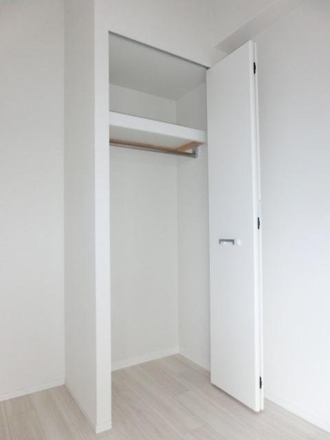 大阪市淀川区十三本町２丁目の賃貸マンションの収納