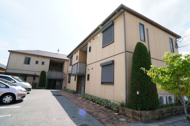 ディアス中山Ｂ棟の外観