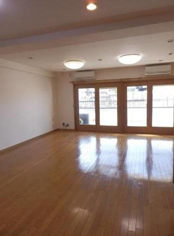 【居間・リビング】 | 秀和代々木レジデンス