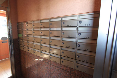 【エントランス】 | レキシントン・スクエア萩野町 | メールBOX