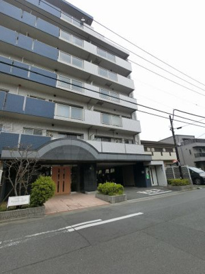 【外観】 | ローヤルシティ川崎大師 | 京急大師線「川崎大師」駅徒歩14分、JR京浜東北線・根岸線「川崎」駅バス13分「池藤橋」停歩5分と3路線2駅利用可能！