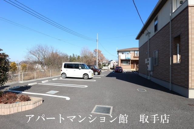 グラン パルテールAの駐車場