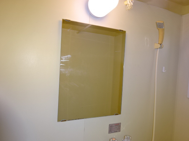 エステート中庄の浴室|浴室鏡