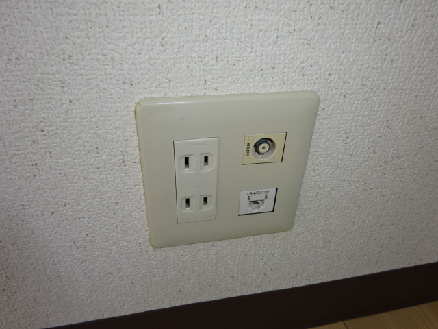 エステート中庄の設備|電話モジュラー・無料ネットモジュラー