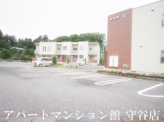 【駐車場】