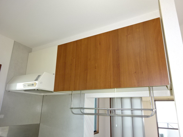 ペルレDのキッチン|キッチン上収納