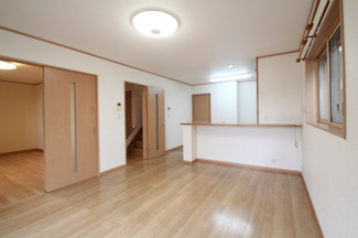 【居間・リビング】 | ＹＭＮ西茂呂貸住宅