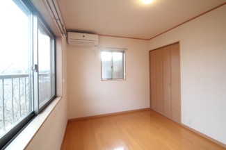 【寝室】 | ＹＭＮ西茂呂貸住宅 | 2F南西の洋室です