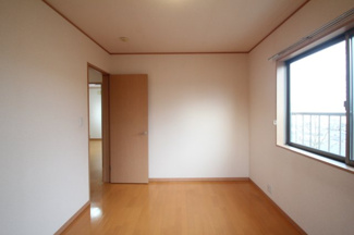 【寝室】 | ＹＭＮ西茂呂貸住宅 | 2F南西の洋室です