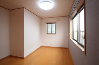 【子供部屋】 | ＹＭＮ西茂呂貸住宅 | 2F南東の洋室です