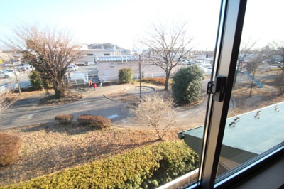 【展望】 | ＹＭＮ西茂呂貸住宅 | 目の前に公園があります♪