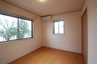 【寝室】 | ＹＭＮ西茂呂貸住宅 | 2F南西の洋室です