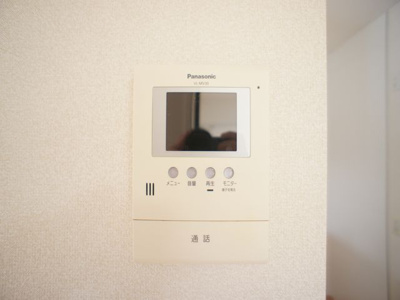 【セキュリティ】 | メゾン・ボヌールＥ | 訪問者の確認ができるTVドアホン付きです♪