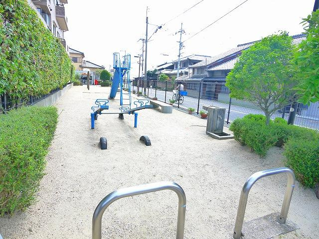 ローレルコート奈良のその他共用部分|公園スペースもありますよ。