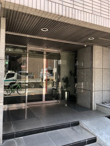 第2KSビルのエントランス