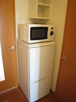 【設備】 | ステラート大洲 | 冷蔵庫・電信レンジ付き。
