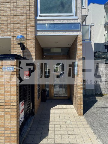 トレイズのエントランス|トレイズ　玄関