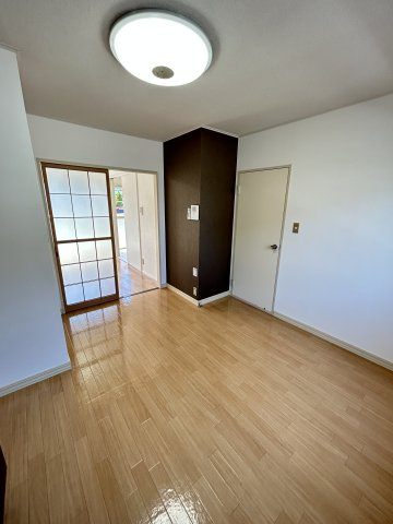 フレグランス　B棟の内装|イメージ106号室の写真（反転あり）