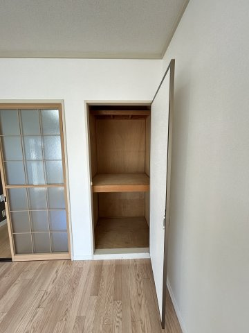 フレグランス　B棟の収納|イメージ106号室の写真（反転あり）