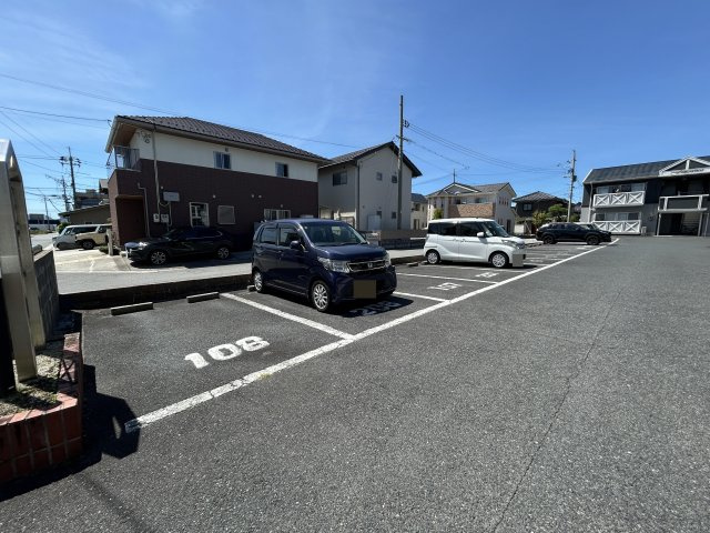 フレグランス　B棟の駐車場