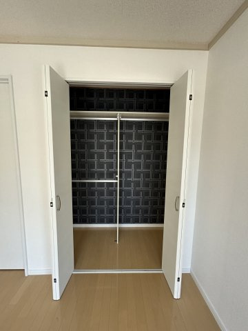 フレグランス　B棟の収納|イメージ106号室の写真（反転あり）