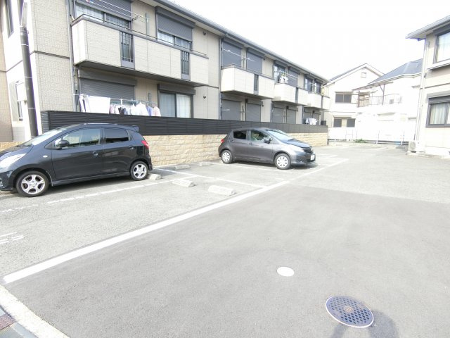 パラシオ北野田の駐車場