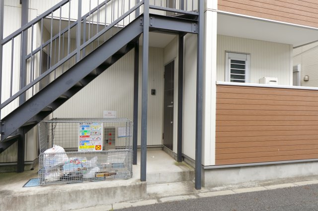 アパートメント新小岩A棟のエントランス