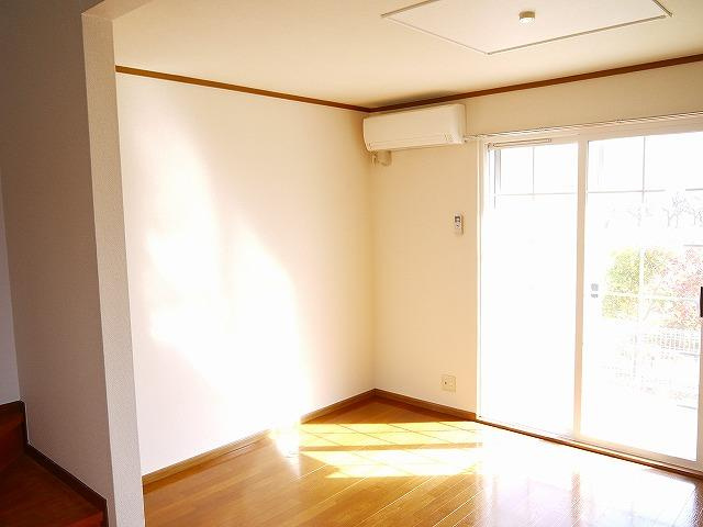 エトワールの内装|おしゃれなリビングです