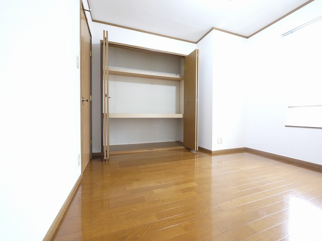 エトワールの洋室