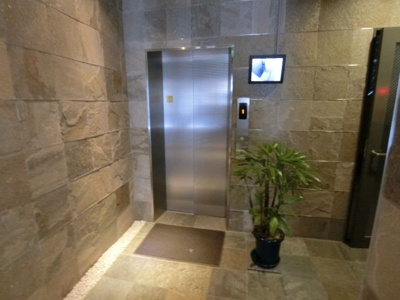 【ロビー】 | NISHITENMA Y`s village