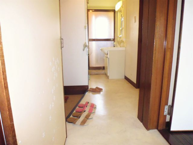 狩口台住宅28号棟の玄関