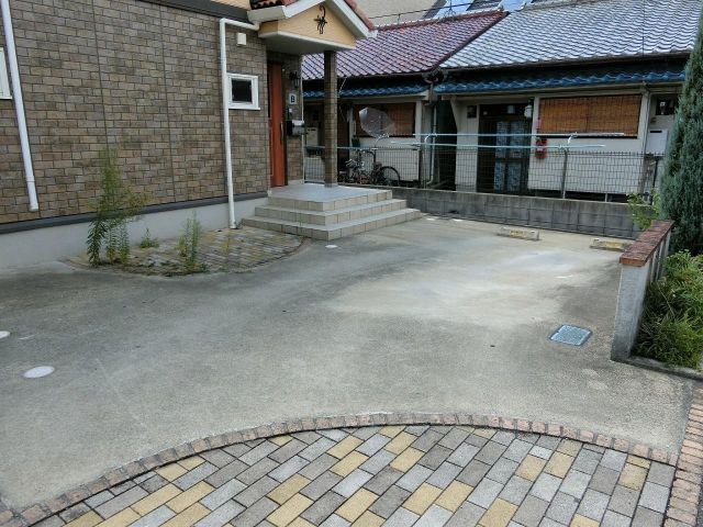 エステート光B棟の駐車場|エステート光　駐車場