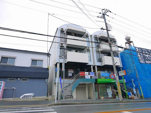 東生駒ツインビル1号館の外観