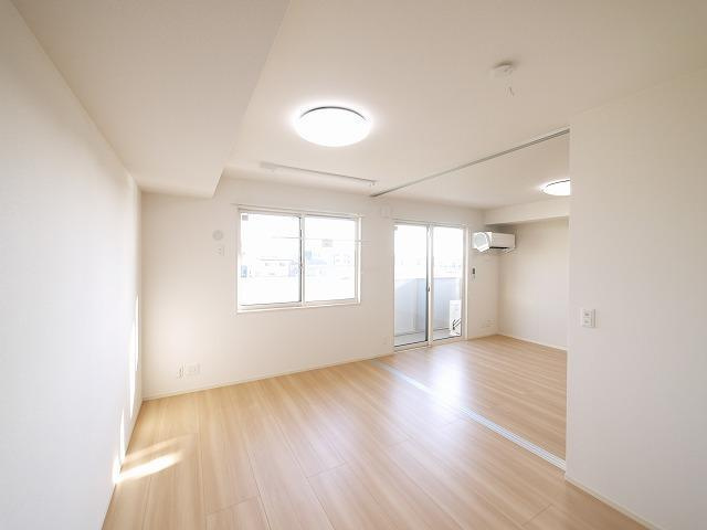 サニーコート（大森町）の洋室|使い勝手のいい洋室です