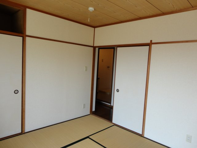 赤石パルハイツの和室