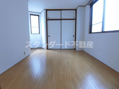 【洋室】 | フローラ・ミヤザキ