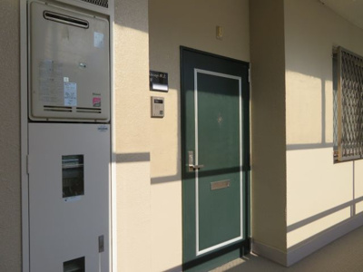 【その他共用部分】 | ベルシャイン氷上 | 玄関前通路