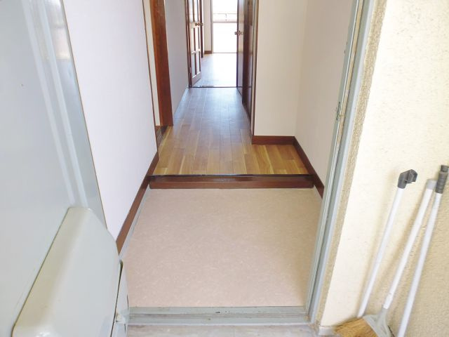 北川マンションの玄関