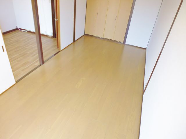 北川マンションの寝室