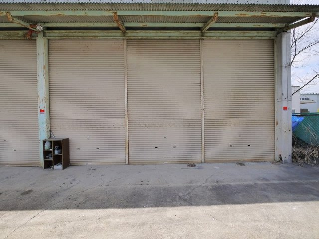 北之庄西町倉庫のエントランス