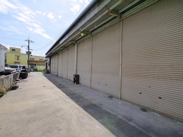 北之庄西町倉庫の駐車場
