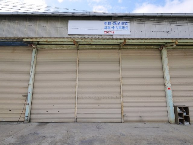 北之庄西町倉庫のエントランス