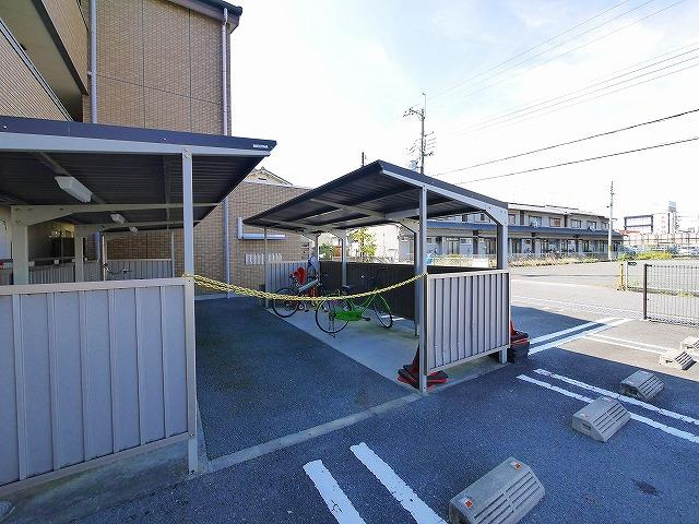 セピアコート（三条大路）のその他共用部分|屋根付き駐輪場です