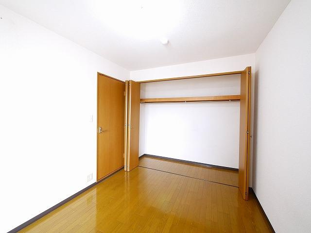 セピアコート（三条大路）の洋室|スタンダードな洋室です