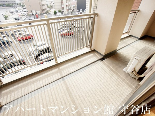 STATION TOWER TOYOSHIMAのバルコニー