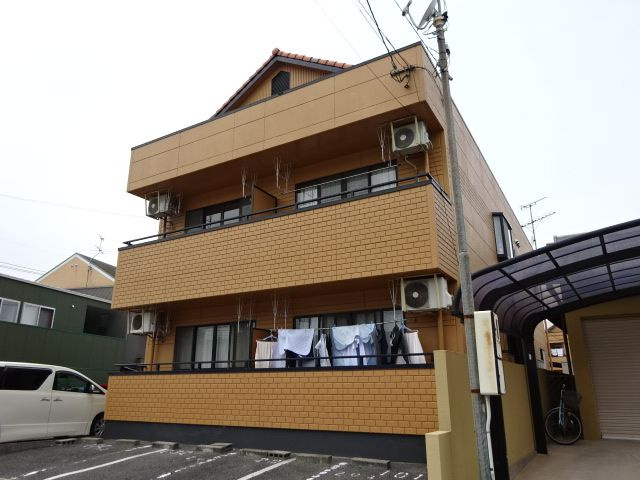 倉敷市大島のアパートの外観