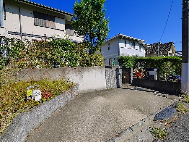 タウンハウス中辻の駐車場