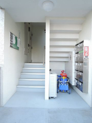 【エントランス】 | 金沢八景クローバーハイツＣ棟 | 京浜急行本線「金沢八景」駅バス12分「三信センター」停歩2分！